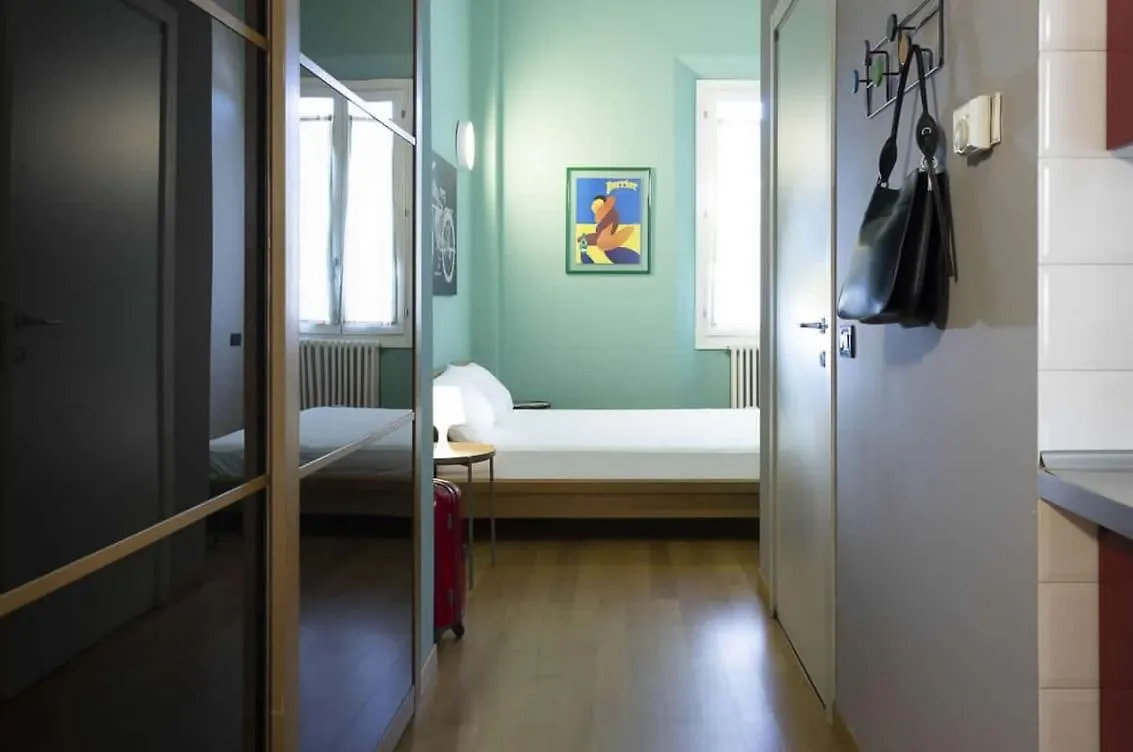 Apartament Red Flat Bolonia